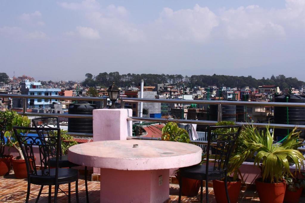 Allied Hotel Balaju Extérieur photo